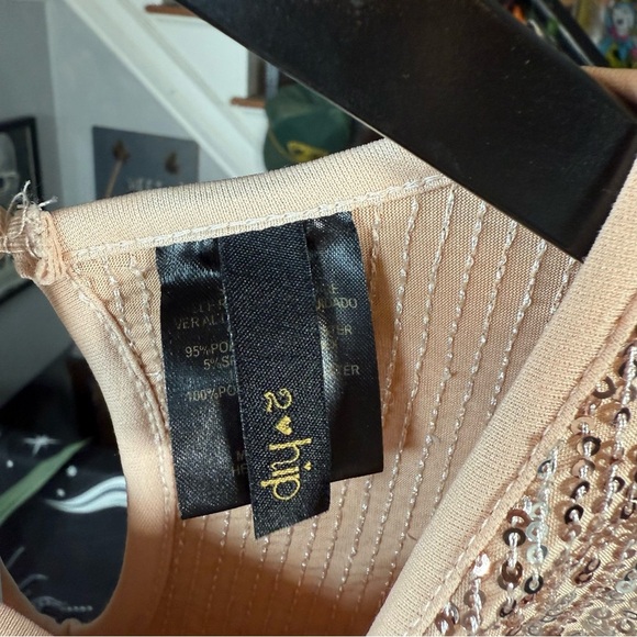 Elegant Sequin Mini Dress in Gold - Picture 11 of 12